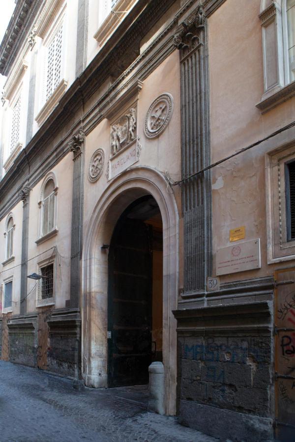 Palazzo Marigliano - Serviced Apartments Neapel Exteriör bild
