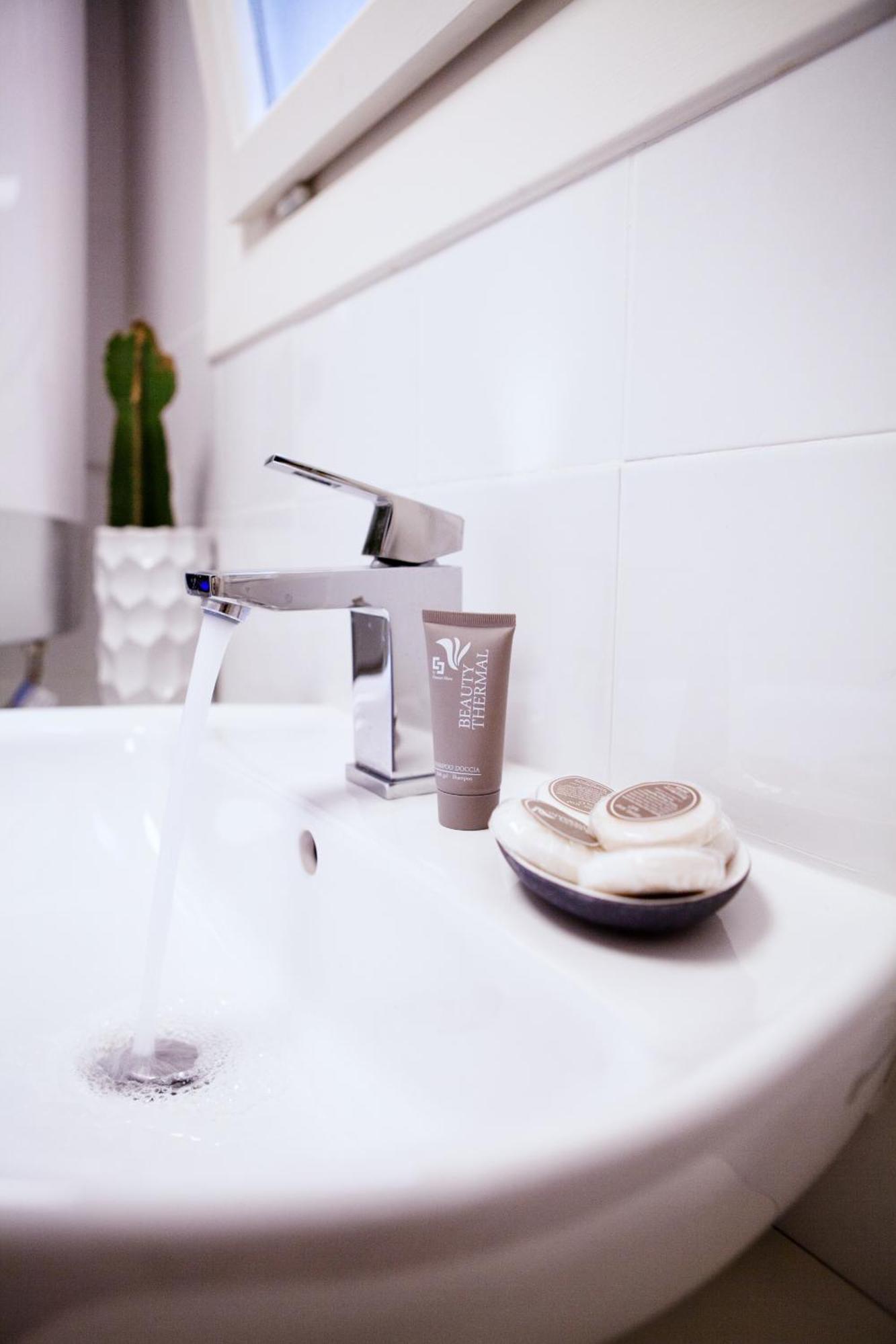 Palazzo Marigliano - Serviced Apartments Neapel Rum bild